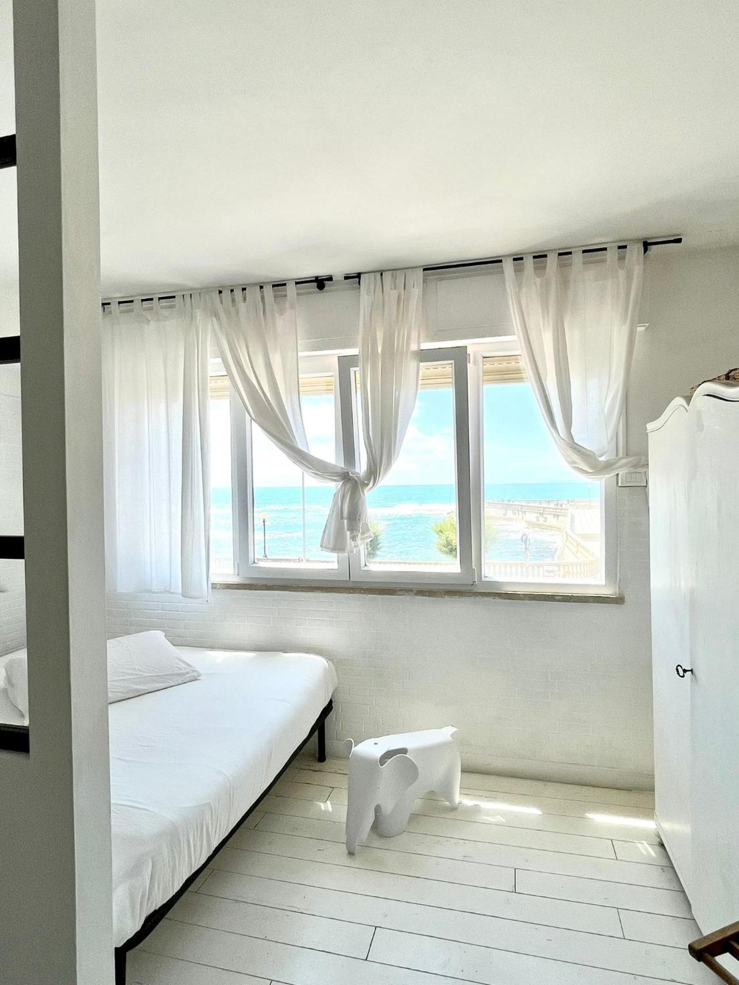 Sunset Loft Apartment Livorno Room photo